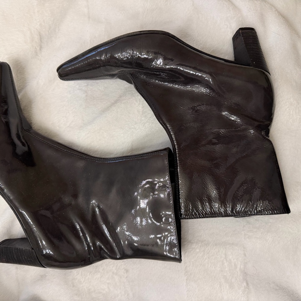 Vero Cuoio Green Patent Leather Ankle Boots